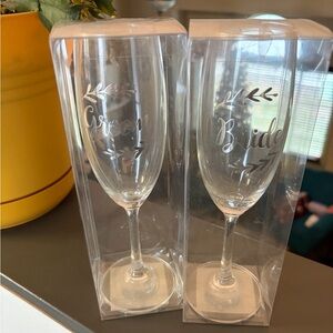 Bride and Groom Champagne Flutes